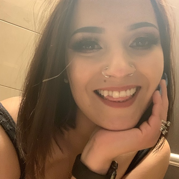 Meet the Posher - Picture 3 of 3